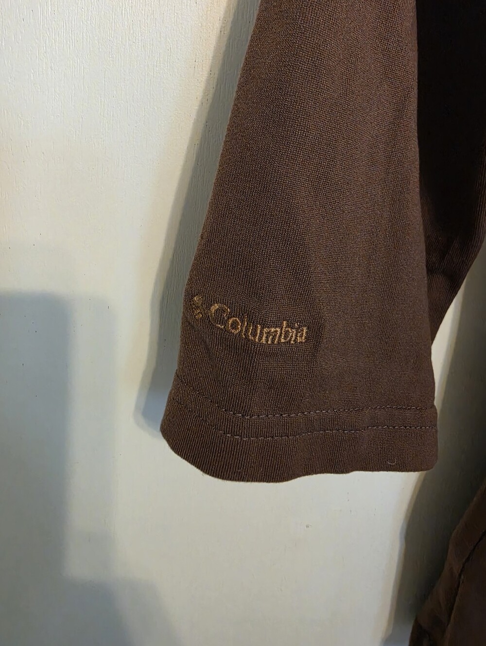 Women's Columbia Titaniam Activewear Top Size Medium - Picture 3 of 4